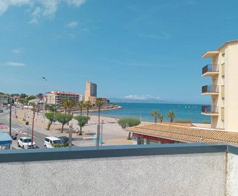 APARTAMENT EN REFORMA A 50mts DE LA PLATJA AMB VISTA AL MAR I 50m2 DE TERRASSES