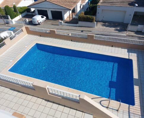 Sea views apartment to rent in Montgó L’Escala